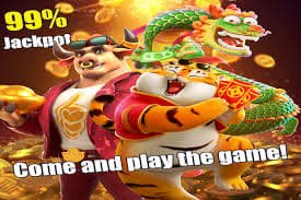 Myanmar Esports ချစ်သူများ ပြိုင်ပွဲကြည့်ရှုနေသောမြင်ကွင်း
